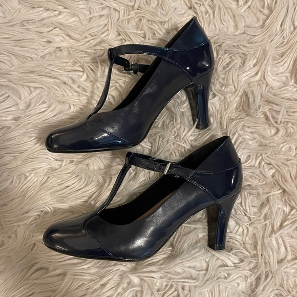 Navy | Giana Bernini | Memory Foam | Heels - Picture 3 of 15
